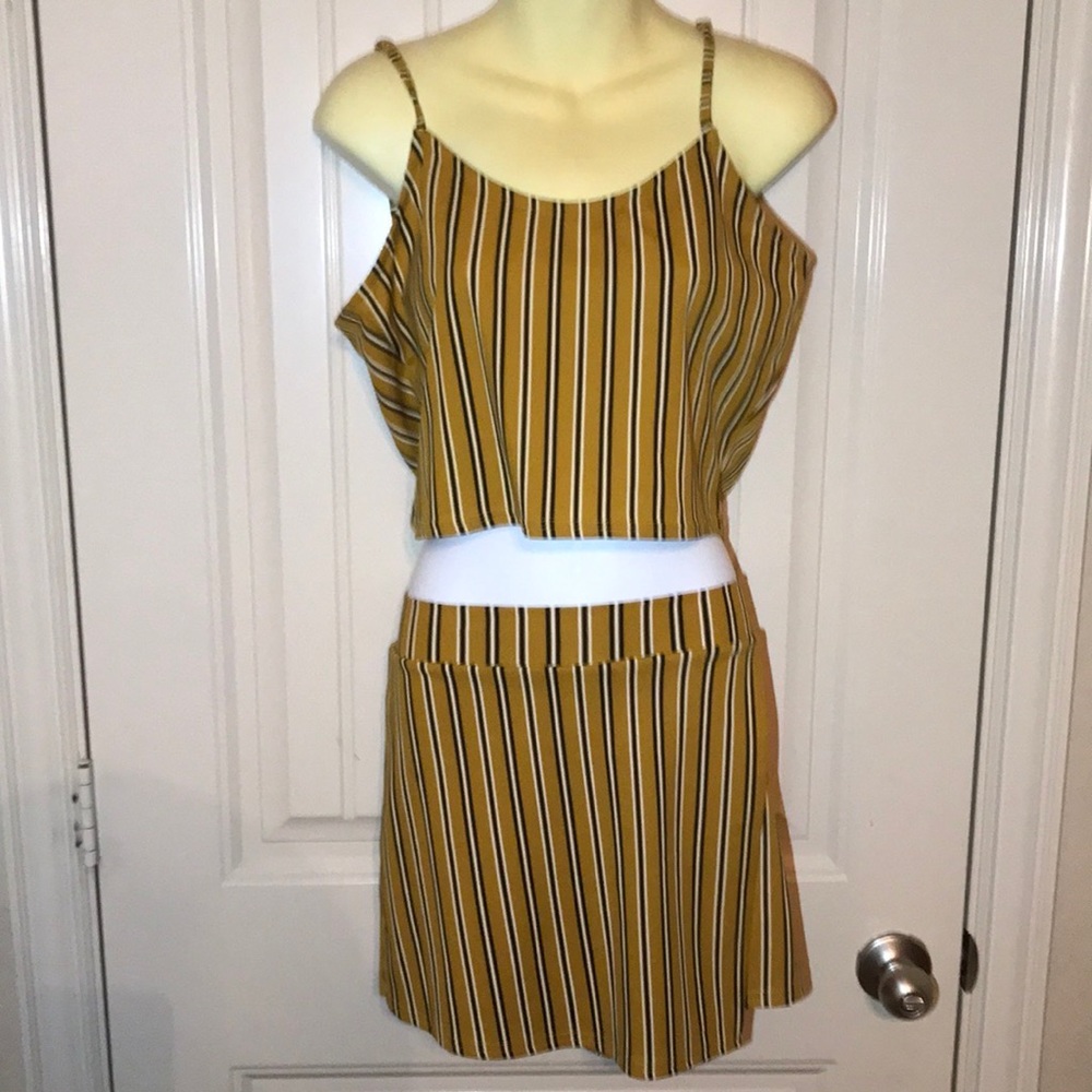 4/$10 item🤑 Lemite cute skort set in Large